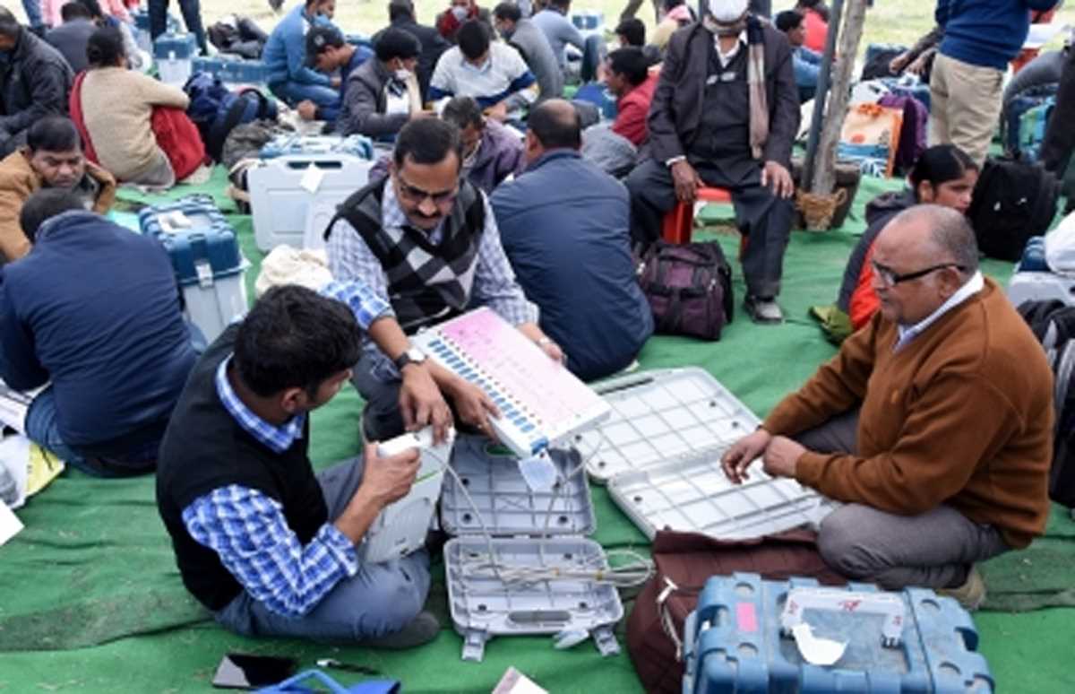 झारखंड की डुमरी सीट पर देर से शुरू हुई मतगणना झारखंड की डुमरी सीट पर देर से शुरू हुई मतगणना